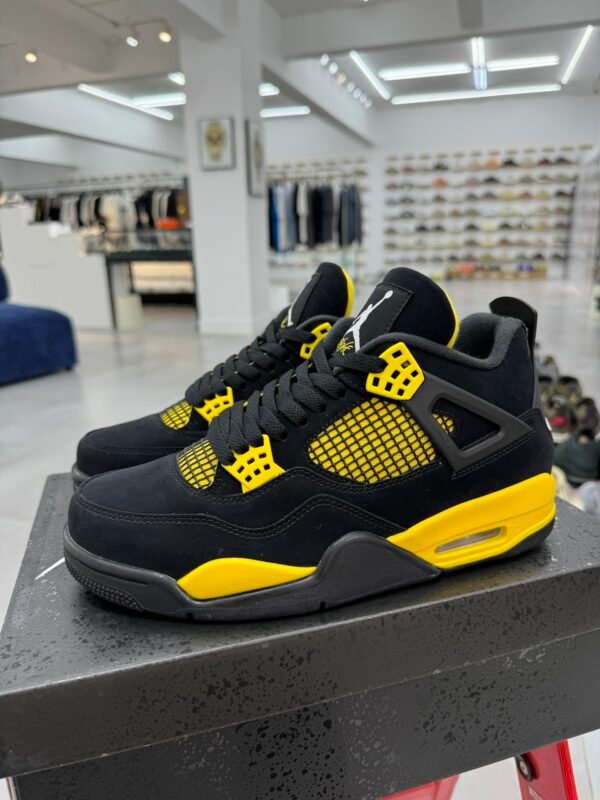 Air Jordan 4 Thunderbolt BlackYellow(40-47.5)