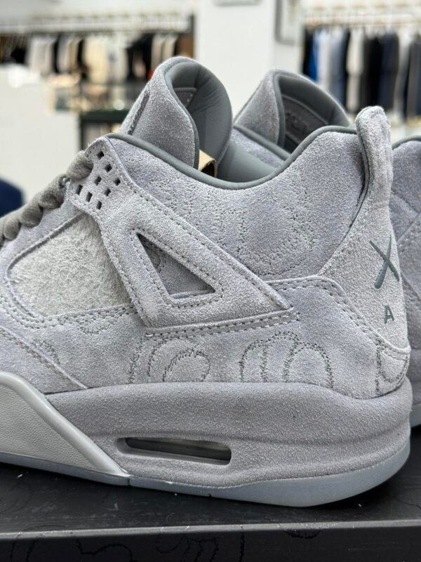 Air Jordan 4 x Kaws grey suede(40-47.5) - Image 4