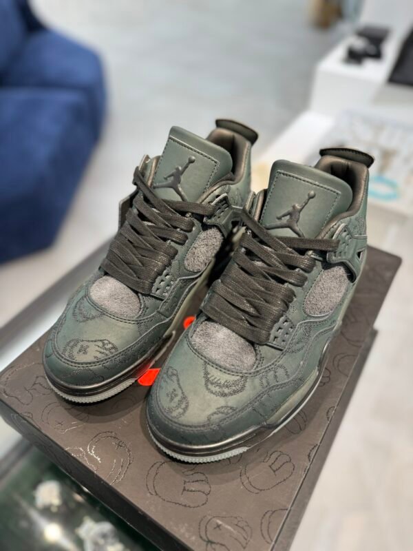 Air Jordan 4 x Kaws Black/Green suede(40-47.5) - Image 4