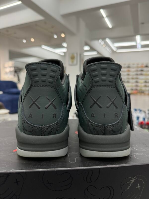 Air Jordan 4 x Kaws Black/Green suede(40-47.5) - Image 3