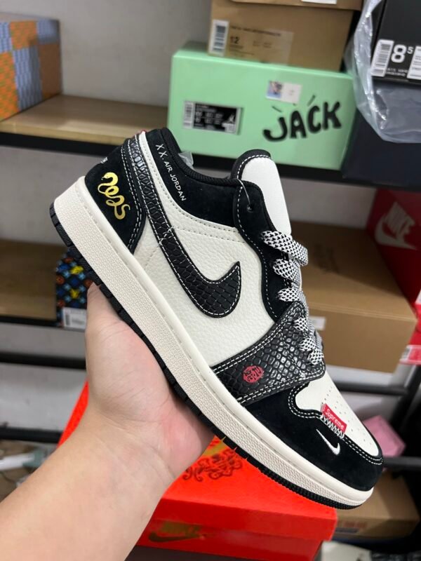 SUPREME X AIR JORDAN 1 LOW SERPENTINE BLACK RICE WHITE SERPENT NOIR RIZ BLANC(36-47.5) - Image 2