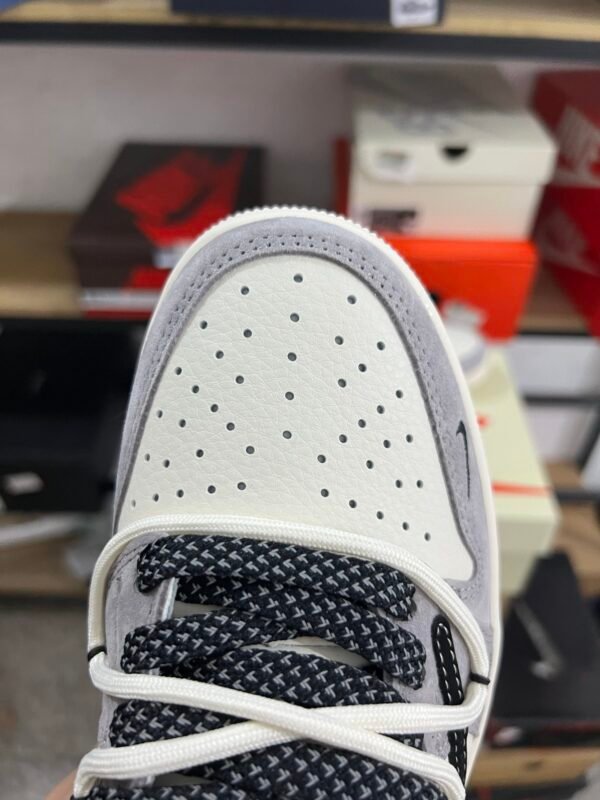 Supreme x Air Jordan 1 low Grey White/Black(36-47.5) - Image 7