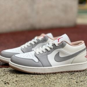AIR JORDAN 1 LOW SAIL/FIRE-RED-COLLEGE GREY VOILE/GRIS COLLEGE/ROUGE FEU(36-47.5)