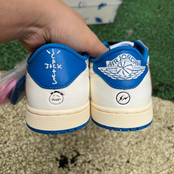 Travis Scott x fragment design x Air Jordan 1 Low OG(36-48.5) - Image 3