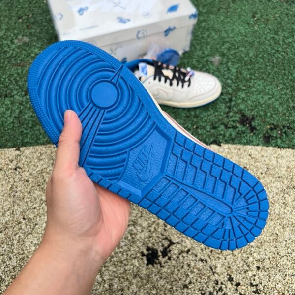 Travis Scott x fragment design x Air Jordan 1 Low OG(36-48.5) - Image 7