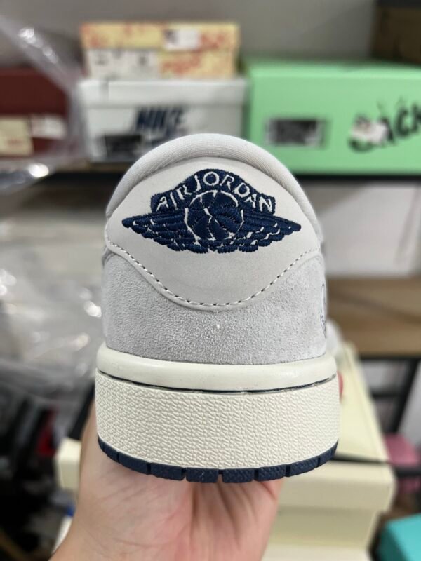 MONCLER X AIR JORDAN 1 LOW OG SP-T WHTEBLACK-WHITE(36-47.5) - Image 3