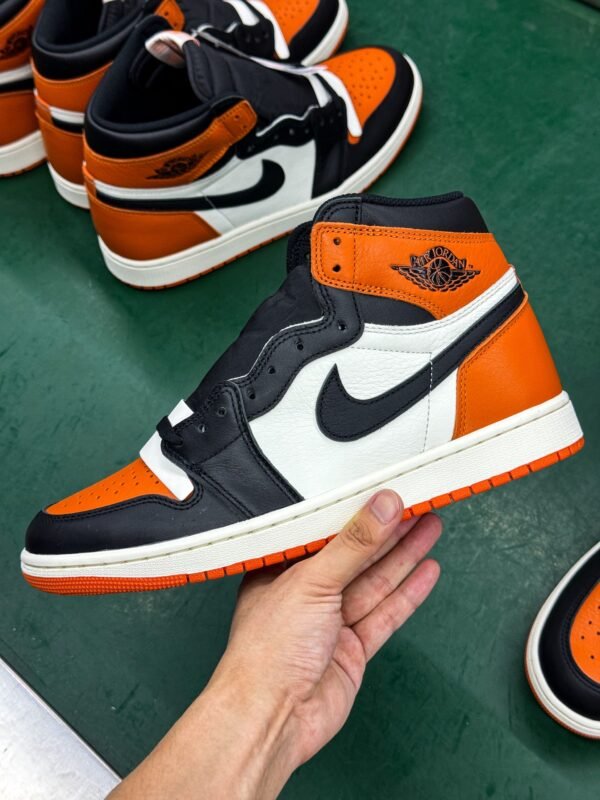 Air Jordan 1 “Shattered Backboard” - Image 4