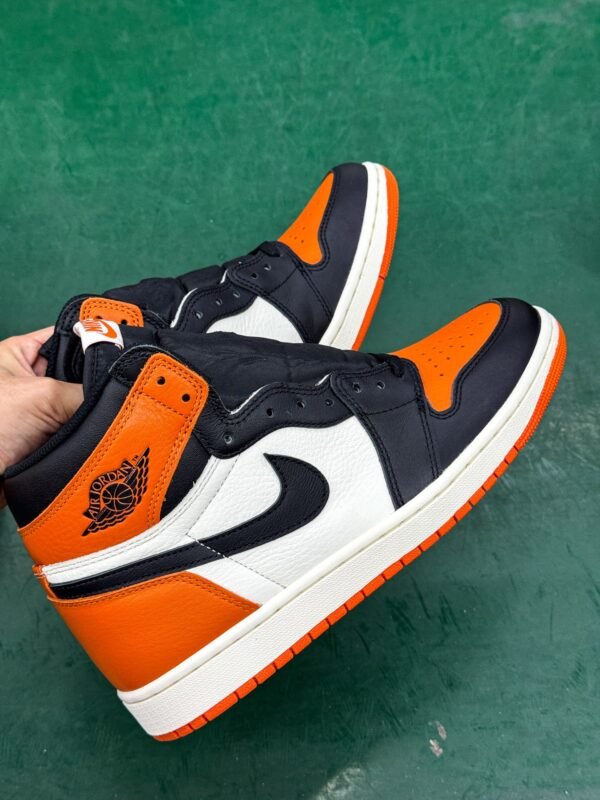 Air Jordan 1 “Shattered Backboard”