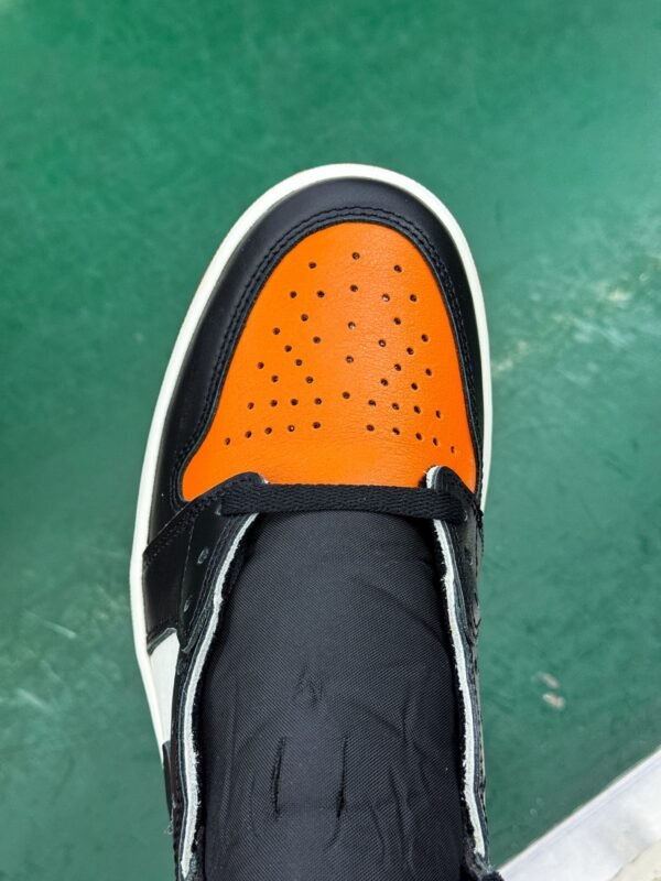 Air Jordan 1 “Shattered Backboard” - Image 3