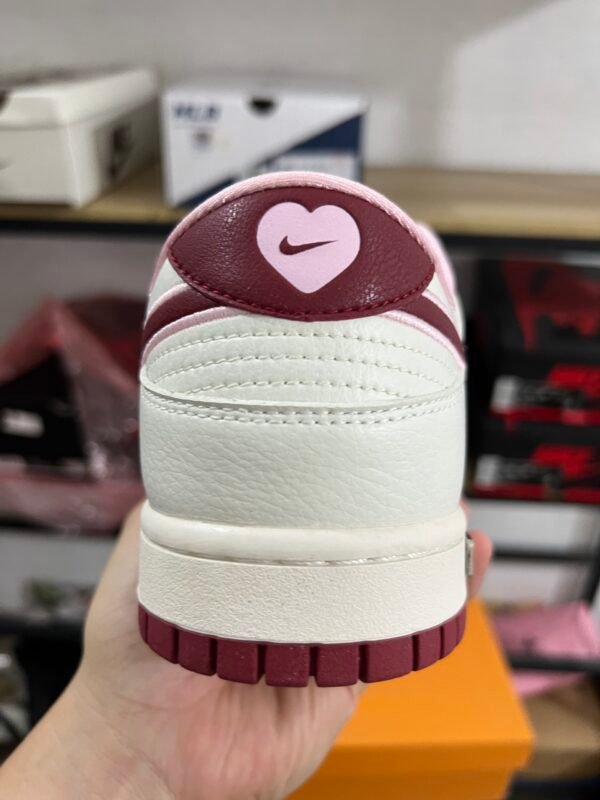 LV X NIKE DUNK LOW RETRO BEIGENVALENTINE'S DAY BEIGE/SAINTVALENTIN(36-47.5) - Image 3