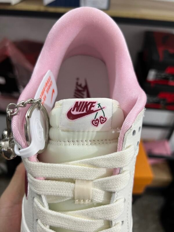 LV X NIKE DUNK LOW RETRO BEIGENVALENTINE'S DAY BEIGE/SAINTVALENTIN(36-47.5) - Image 6