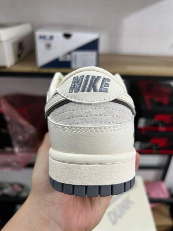 THE NORTH FACE X NIKE DUNK LOW RETRO PIG BUTTSPLICED GRAY(36-47.5) - Image 3