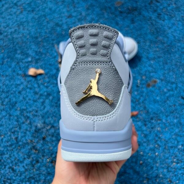 AIR JORDAN 4 RETRO NCAA P LT ARMORY BLUE/METALLIC GOLD(40-48.5) - Image 7