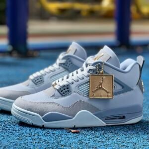 AIR JORDAN 4 RETRO NCAA P LT ARMORY BLUE/METALLIC GOLD(40-48.5)