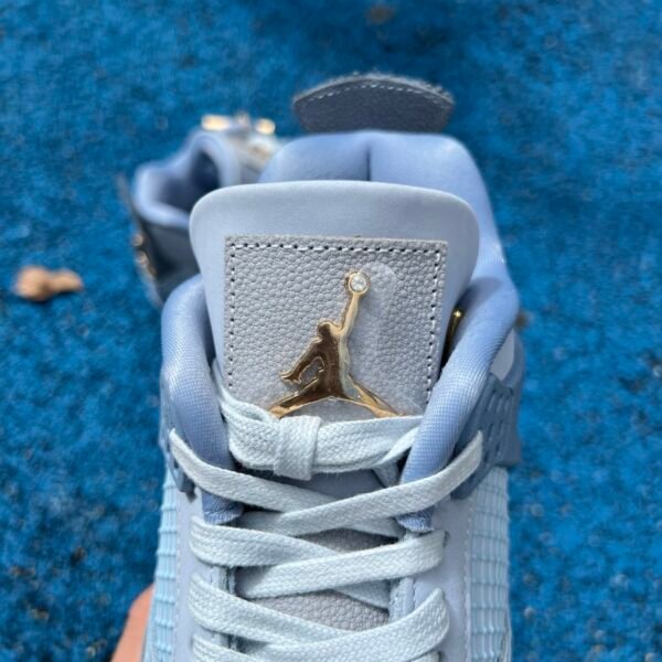 AIR JORDAN 4 RETRO NCAA P LT ARMORY BLUE/METALLIC GOLD(40-48.5) - Image 6