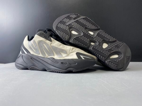 Yeezy Boost 700 MNVN Bone