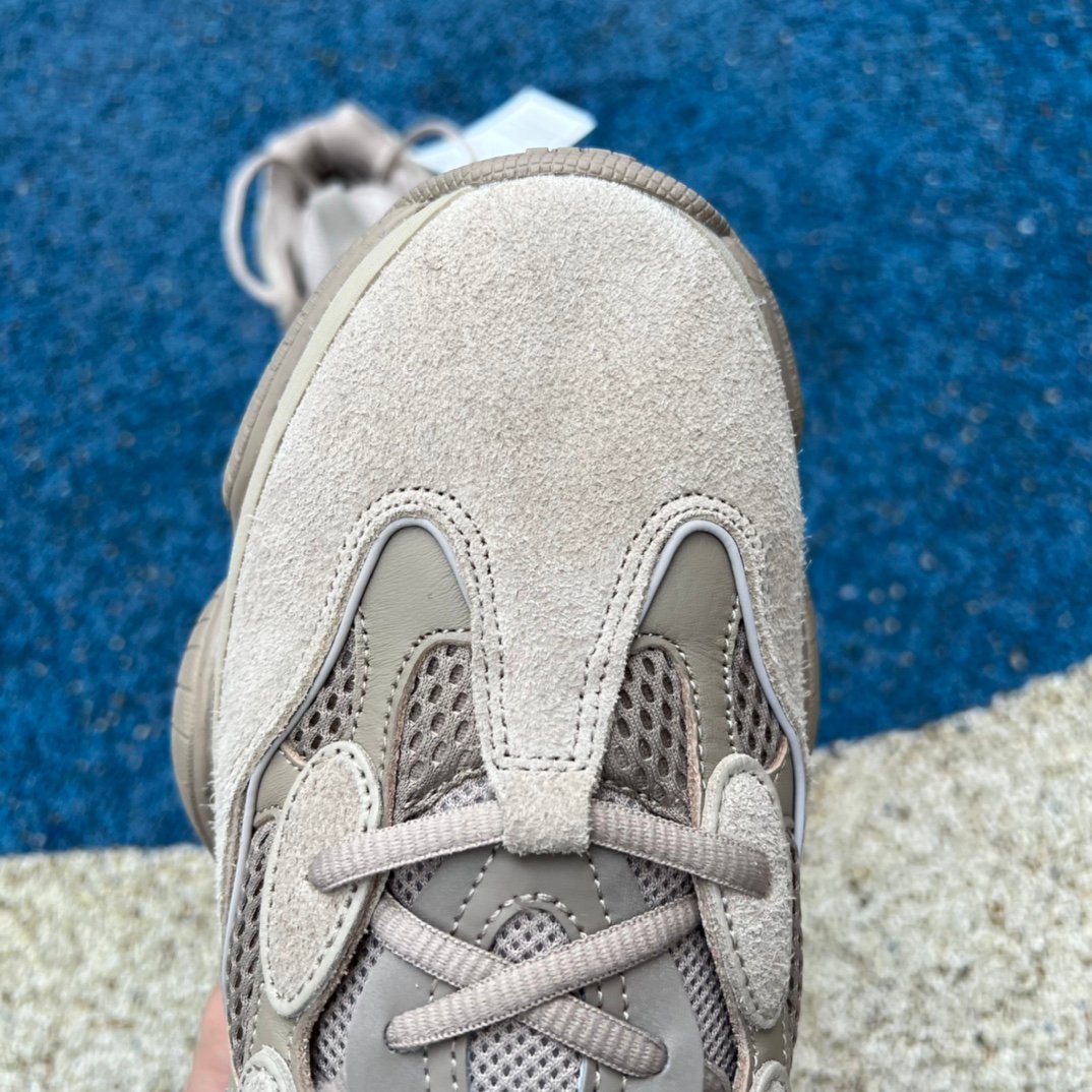 Yeezy 500 Taupe Light(36-48) - Image 3
