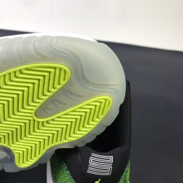 Air Jordan 11 Low ＂Green Snake＂(41-46) - Image 8
