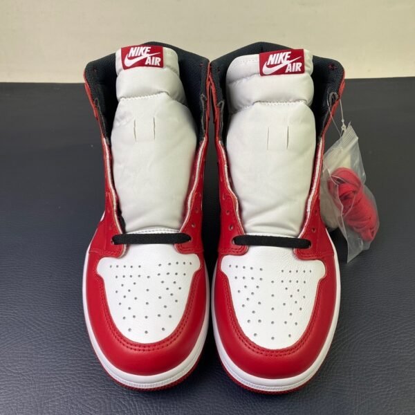 Air Jordan 1 Retro High Chicago(36-47.5) - Image 2