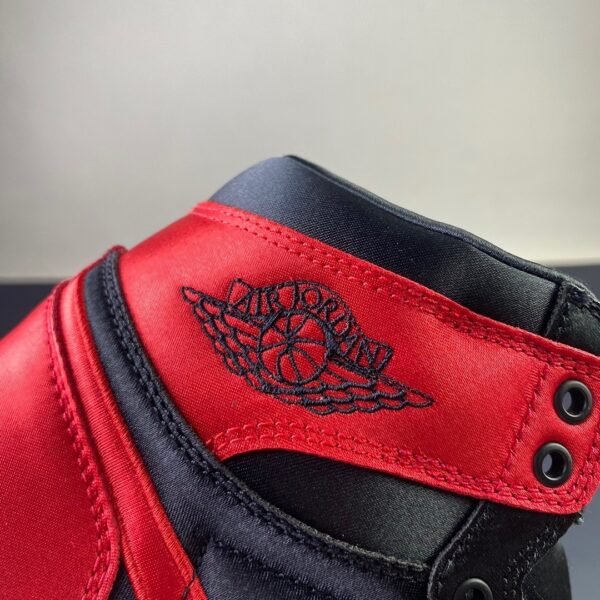 Air Jordan 1  High OG Satin Bred(36-47.5) - Image 7