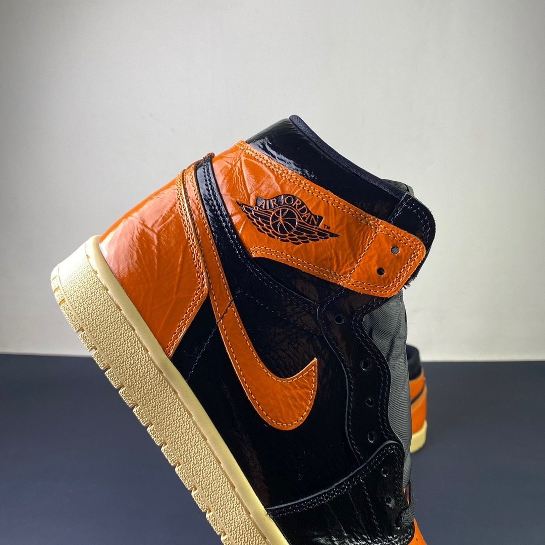 AIR JORDAN 1 SHATTERED BACKBOARD(36-47.5) - Image 7