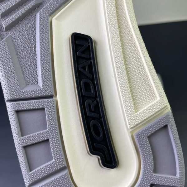Air Jordan 3 Retro Cement Grey(40-47.5) - Image 11