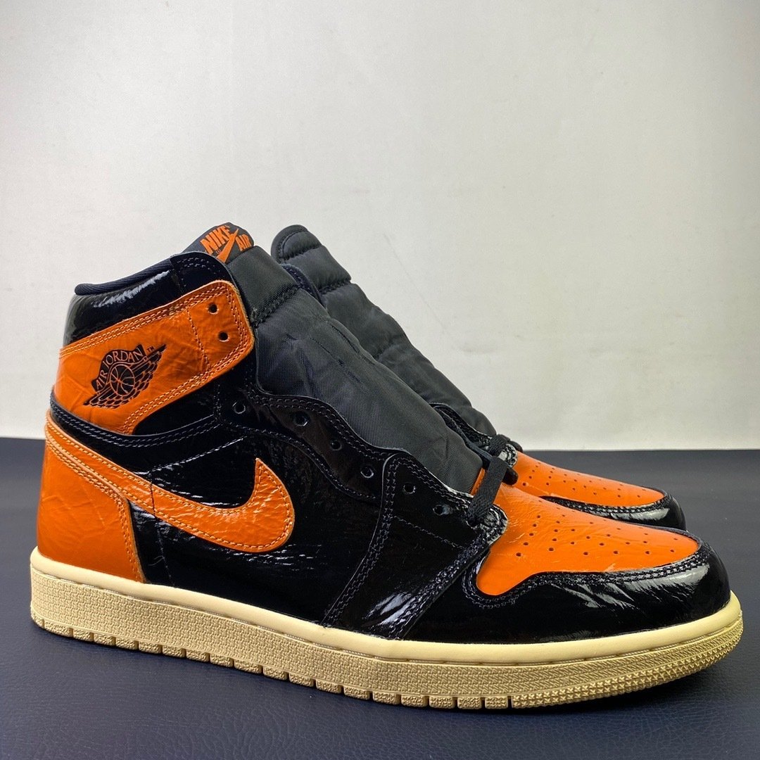 AIR JORDAN 1 SHATTERED BACKBOARD(36-47.5) - Image 3