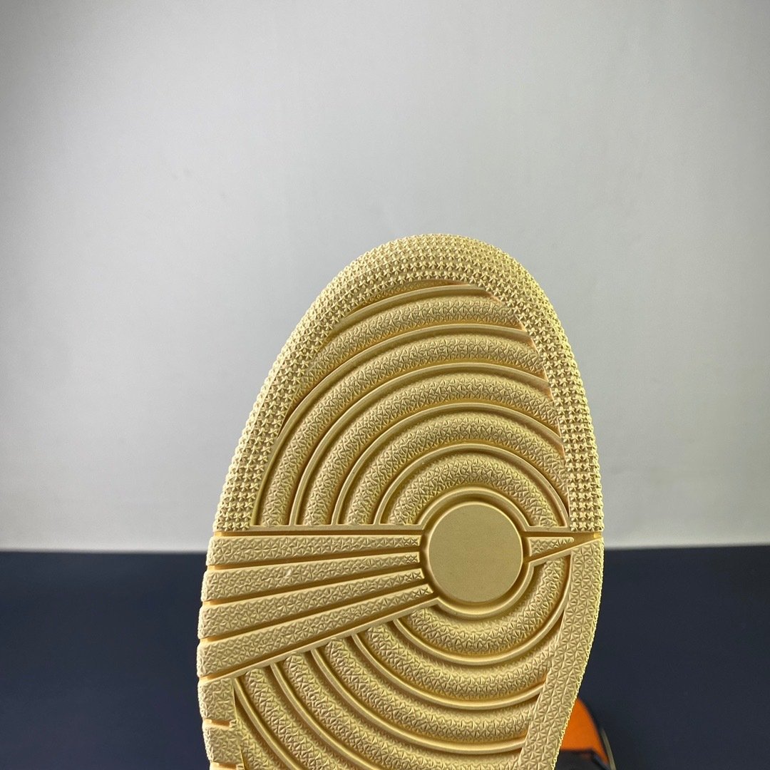 AIR JORDAN 1 SHATTERED BACKBOARD(36-47.5) - Image 12