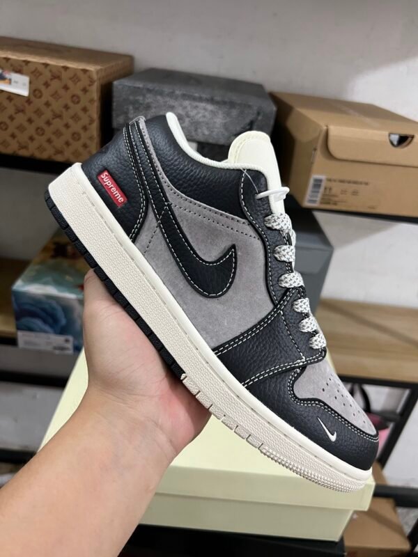 SUPREME X AIR JORDAN 1 LOW BLACK/LIGHT GRAY NOIR/GRIS CLAIR（36-47.5） - Image 8