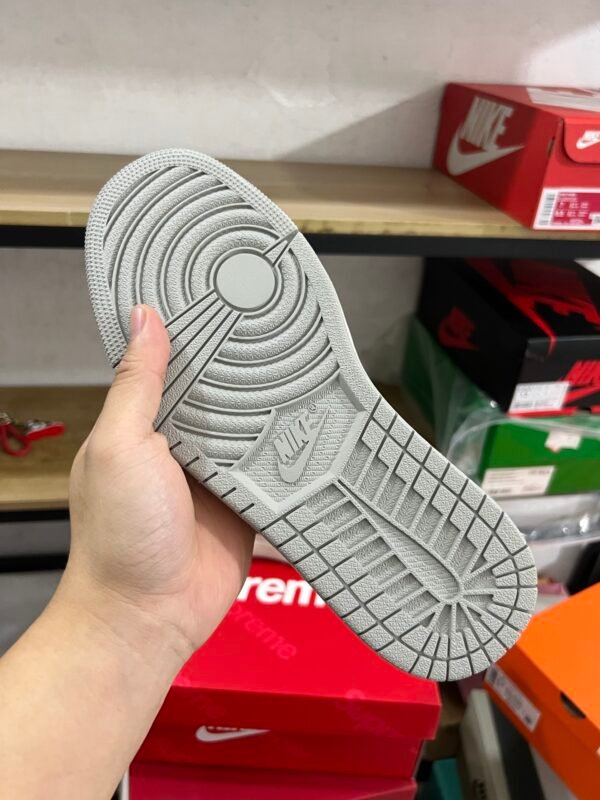 Travis Scot x Supreme x Air Jordan 1 Low White Black cement(36-47.5) - Image 4