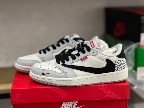 Travis Scot x Supreme x Air Jordan 1 Low White Black cement(36-47.5)