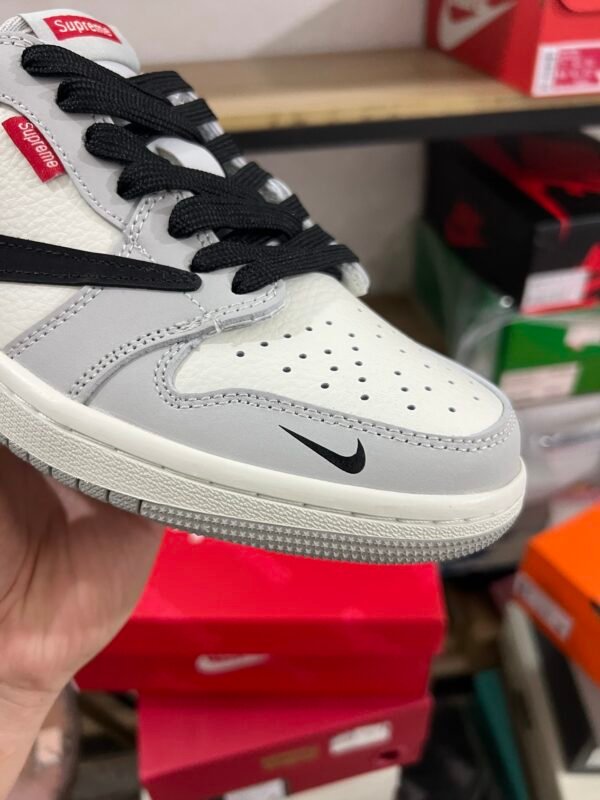 Travis Scot x Supreme x Air Jordan 1 Low White Black cement(36-47.5) - Image 2