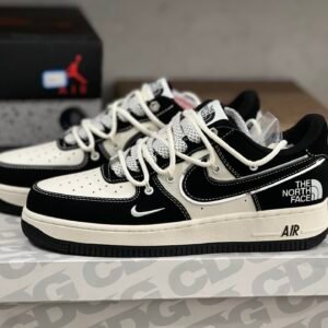 THE NORTH FACE   X AIR FORCE 1'07 LV8 BLACK/BEIGE NOIR/BEIGE(36-47.5)