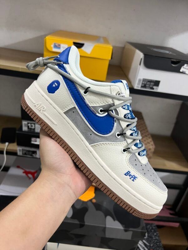 BAPE X AIR FORCE 1'07 LV8 BEIGE/ROYAL BLUE BEIGE/BLEU ROYAL(36-47.5) - Image 2