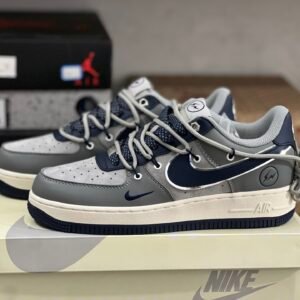 FRAGMENT DESIGN X AIR FORCE 1'07 LV8 BEIGE/DARK BLUE/GRAY BEIGE/BLEU FONCE/GRIS(36-47.5)