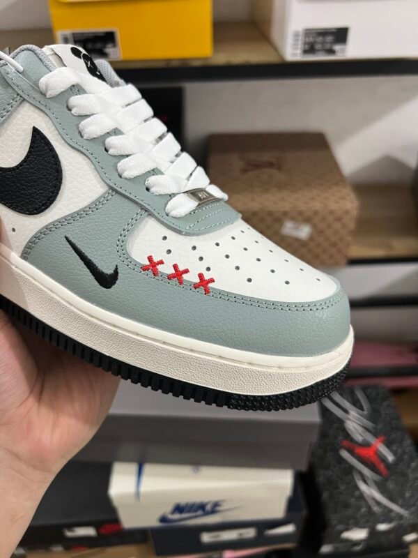 Bearbrick x Air Force 1 low White/Light Green/Black(36-47.5) - Image 4