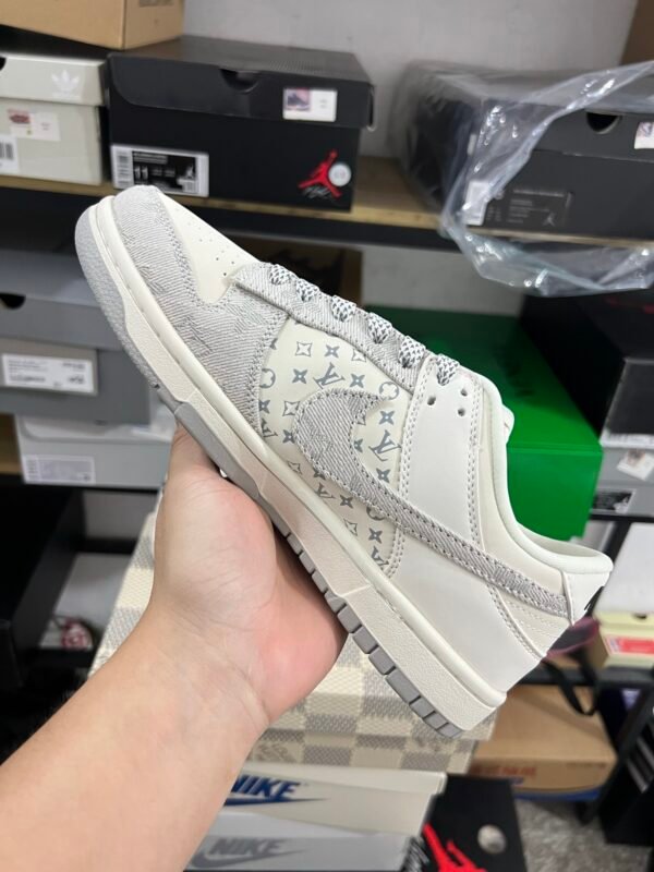 LV X NIKE DUNK LOW RETRO WHITE Gray(36-47.5) - Image 3