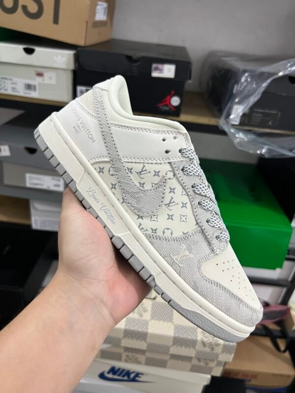 LV X NIKE DUNK LOW RETRO WHITE Gray(36-47.5) - Image 2