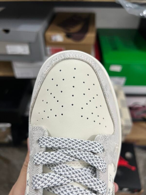 LV X NIKE DUNK LOW RETRO WHITE Gray(36-47.5) - Image 7