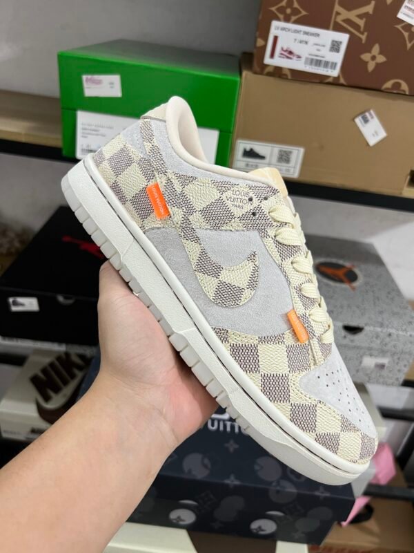 LV X NIKE DUNK LOW RETRO WHITE(36-47.5) - Image 2