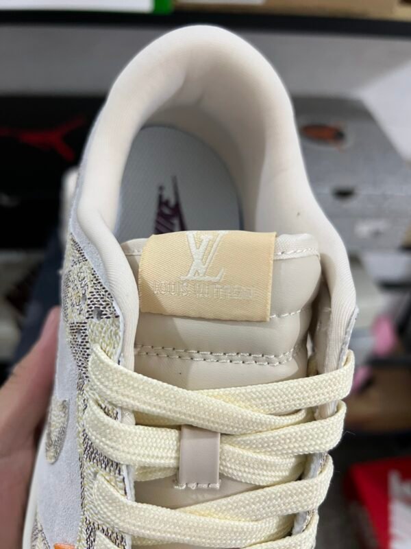 LV X NIKE DUNK LOW RETRO WHITE(36-47.5) - Image 4