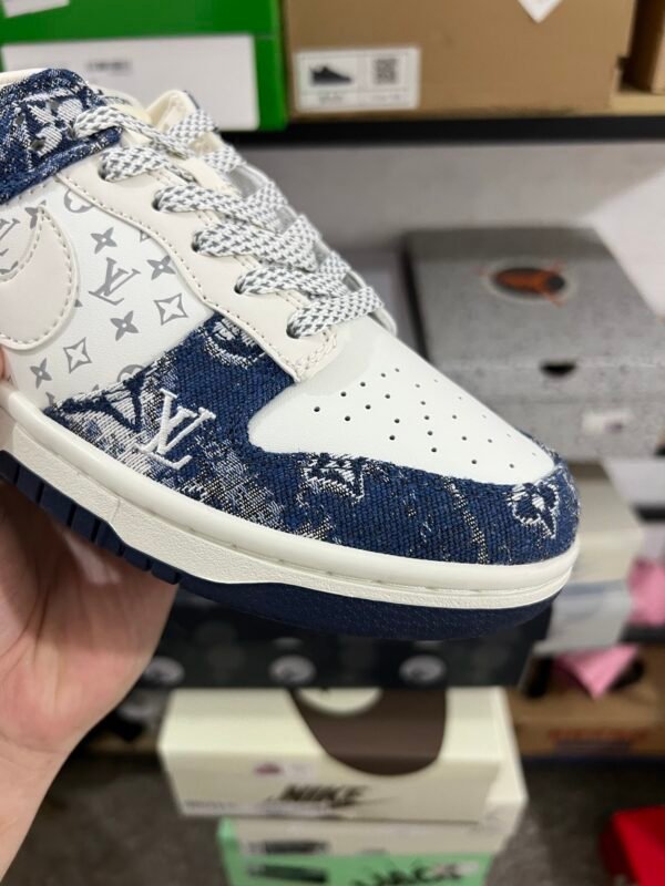 LV X NIKE DUNK LOW RETRO WHITE BLUE-WHITE(36-47.5) - Image 8