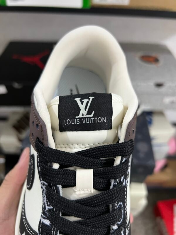 LV X NIKE DUNK LOW RETRO WHITE BLACK BROWN(36-47.5) - Image 6