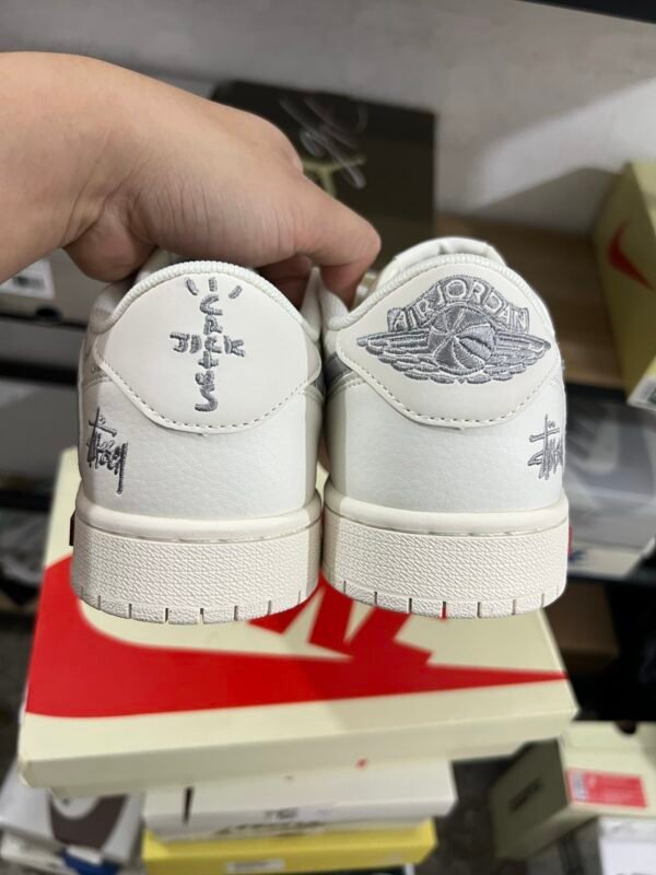 SUPREME X Travis Scott x AIR JORDAN 1 LOW White/Grey(36-47.5) - Image 2