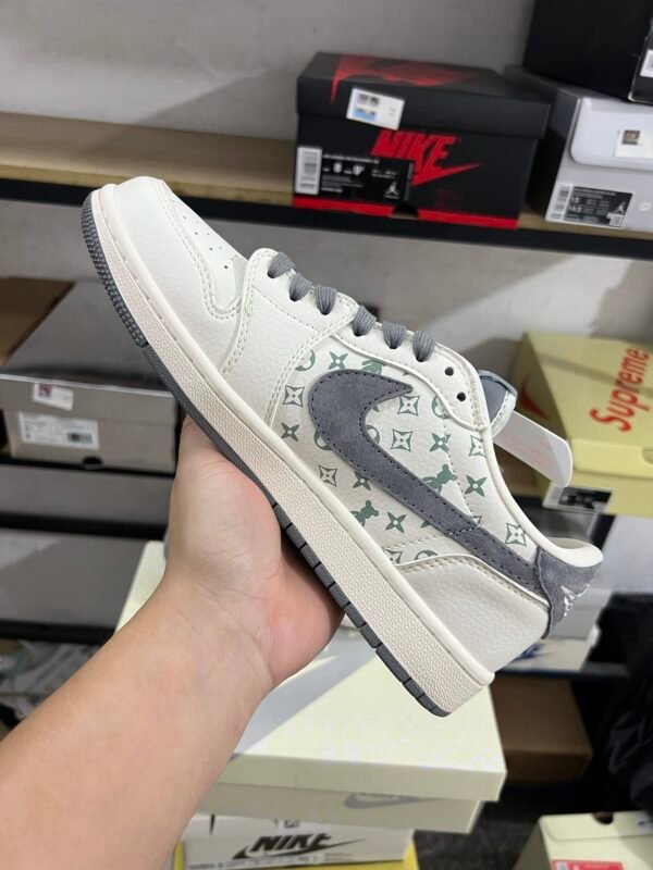 Bearbrick x Travis Scott x Air Jordan 1 Low White/Grey(36-47.5) - Image 7