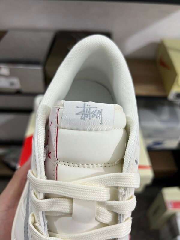 SUPREME X Travis Scott x AIR JORDAN 1 LOW White/Grey(36-47.5) - Image 5
