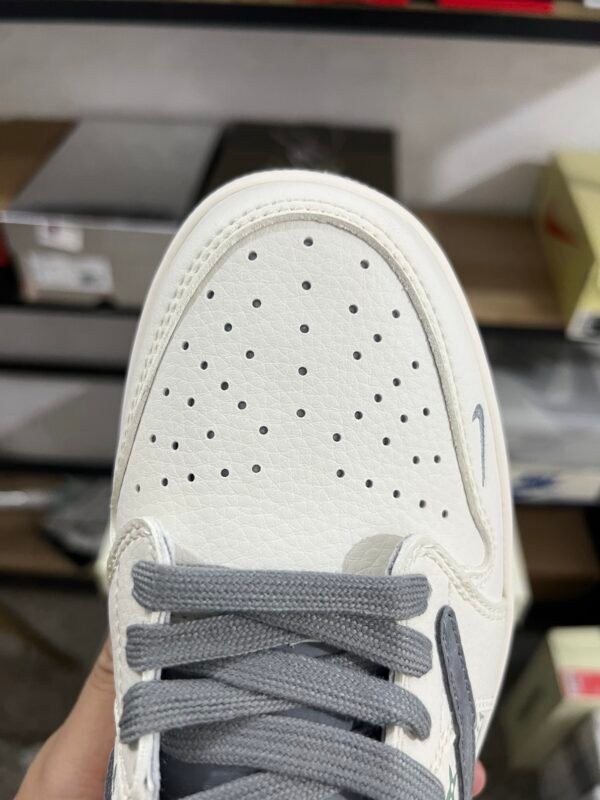 Bearbrick x Travis Scott x Air Jordan 1 Low White/Grey(36-47.5) - Image 4