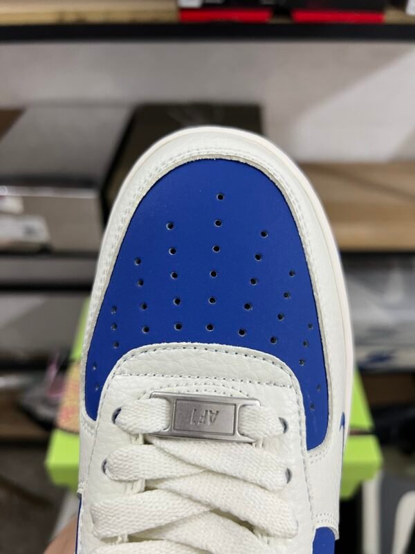 AIR FORCE 1 LOW RETRO WHITE/BLUE-WHITE BLANC/BLANC/NOIR(36-47.5) - Image 4