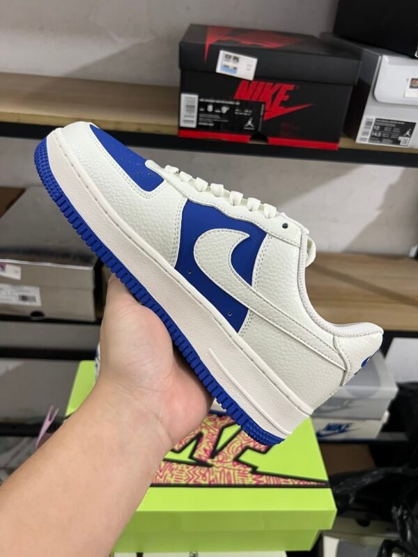 AIR FORCE 1 LOW RETRO WHITE/BLUE-WHITE BLANC/BLANC/NOIR(36-47.5) - Image 7