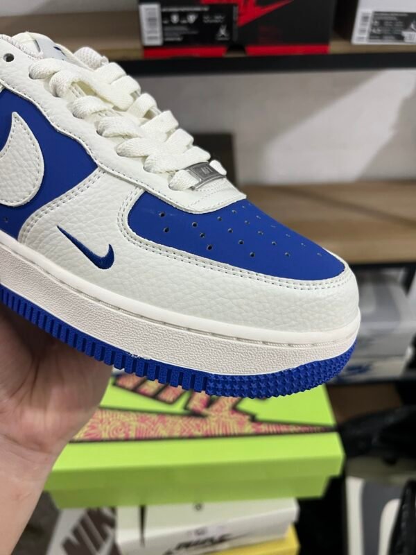 AIR FORCE 1 LOW RETRO WHITE/BLUE-WHITE BLANC/BLANC/NOIR(36-47.5) - Image 3